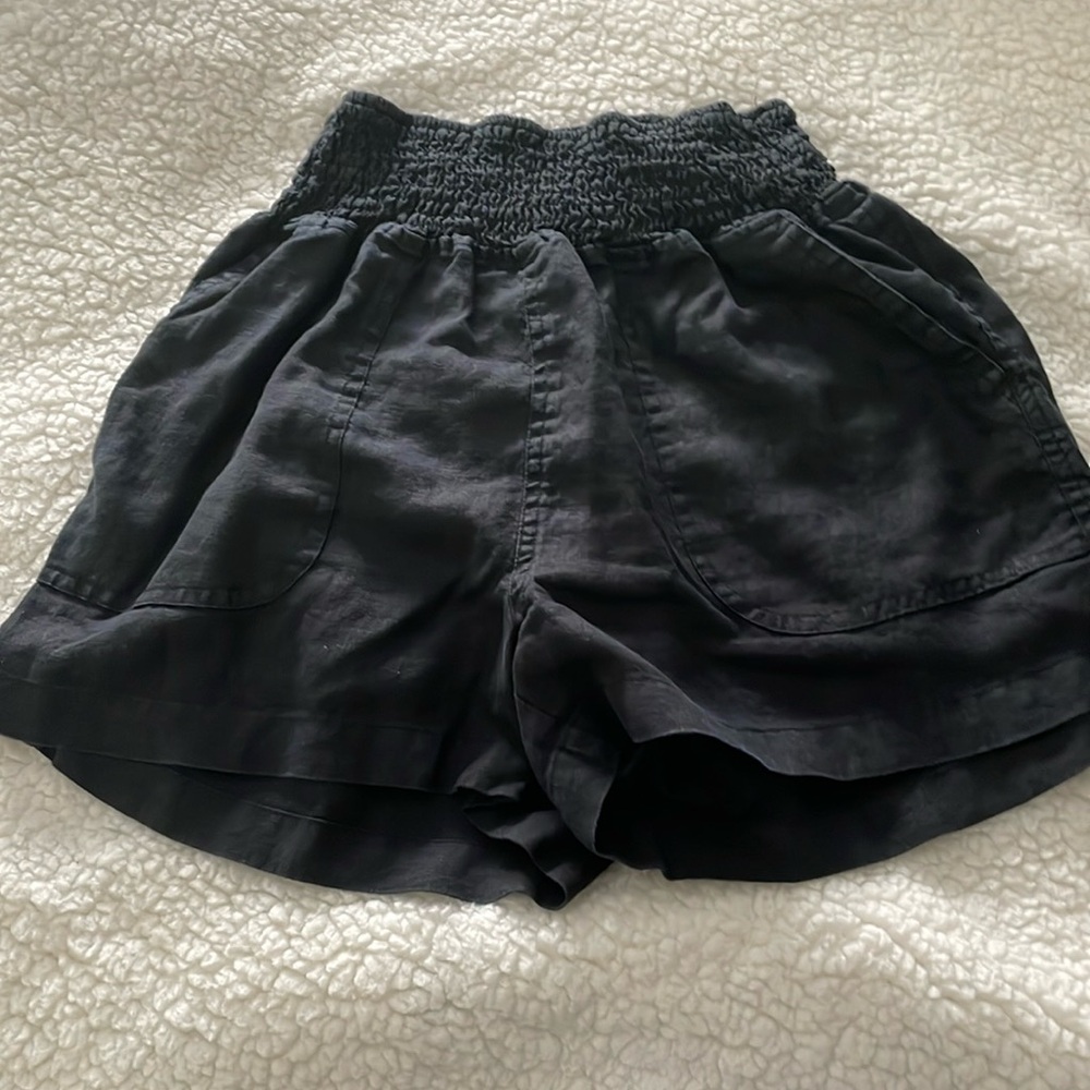 Quince Linen Maternity Shorts Black
